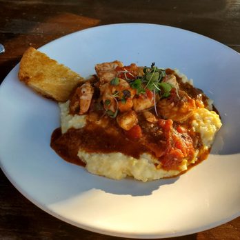 Bosscat Kitchen & Libations - Shrimp and cheese grits - New American Near Me - Irvine, California Bosscat Kitchen & Libations - Shrimp and cheese grits - New American Near Me - Irvine, California