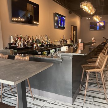 1947 Eatery & Lounge - Indian Near Me - Indianapolis, Indiana