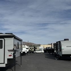 Keith's Kars - At Keith Kar's Lifestyle RV, So many choices to choose from.  I'm looking at a palomino camper or a small towable trailer. Julie A