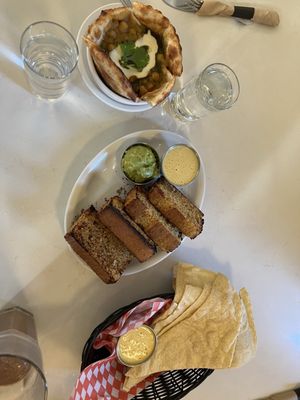 Aux Vivres Westmount by null