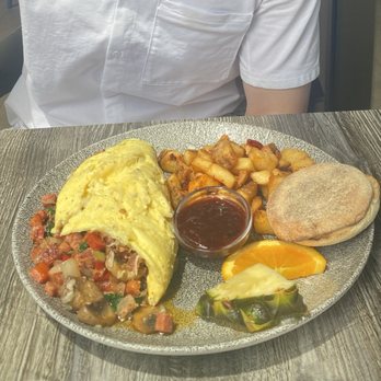 Basalt - vegetable and feta omelette - New American Near Me - Honolulu, Hawaii