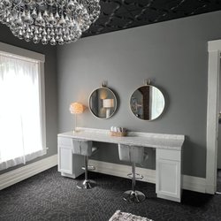 The Magnolia - Private wedding suite at The Magnolia, which also offers a private bath! Hair and makeup -- check!