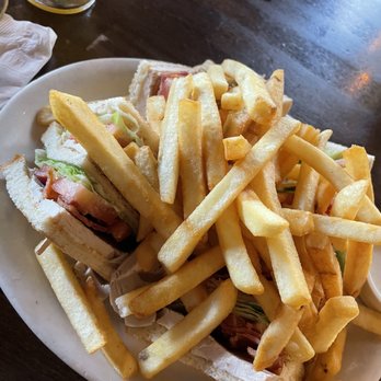 Foxy's Restaurant - Club sandwich - Diners Near Me - Glendale, California
