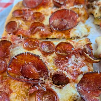 Pizza di Roma - Pepperoni pizza - Pizza Near Me - Austin, Texas Pizza di Roma - Pepperoni pizza - Pizza Near Me - Austin, Texas