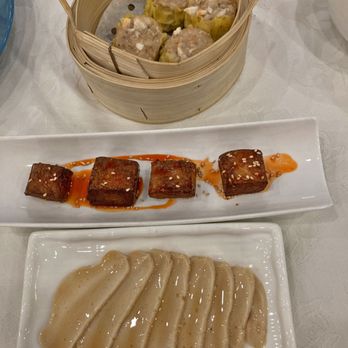 Graceful Vegetarian Restaurant - Vegetarian Dim Sum: Shiu Mai, Mock BBQ Eel, Mock Sliced Abalone Sashimi - Vegetarian Near Me - Toronto, Ontario Graceful Vegetarian Restaurant - Vegetarian Dim Sum: Shiu Mai, Mock BBQ Eel, Mock Sliced Abalone Sashimi - Vegetarian Near Me - Toronto, Ontario