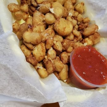 Crescent Moon Ale House - Garlic cheddar cheese curds - Pubs Near Me - Omaha, Nebraska Crescent Moon Ale House - Garlic cheddar cheese curds - Pubs Near Me - Omaha, Nebraska