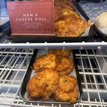 Beyond Pastry Studio - Bakeries Near Me - Honolulu, Hawaii