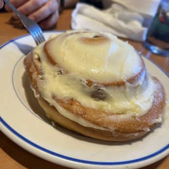 Farmboy Kitchen - Large cinnamon roll - American Near Me - Keystone, South Dakota Farmboy Kitchen - Large cinnamon roll - American Near Me - Keystone, South Dakota