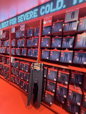 UNIQLO 5th Avenue by null