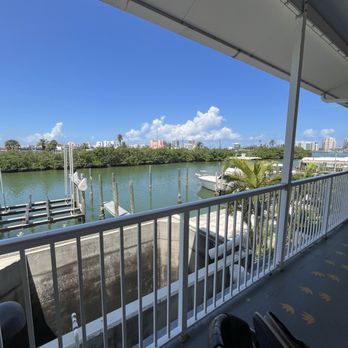 Clearwater Marine Aquarium - Aquariums Near Me - Clearwater, Florida