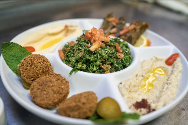 La Vie Mediterranean Restaurant by null