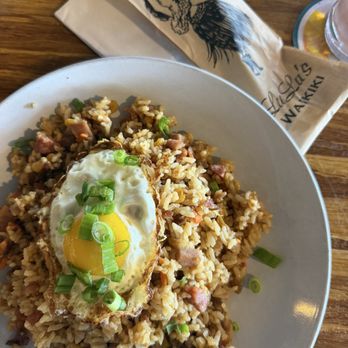 Lulu's Waikiki - Burgers Near Me - Honolulu, Hawaii