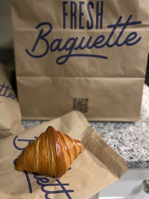 Fresh Baguette Mclean by null