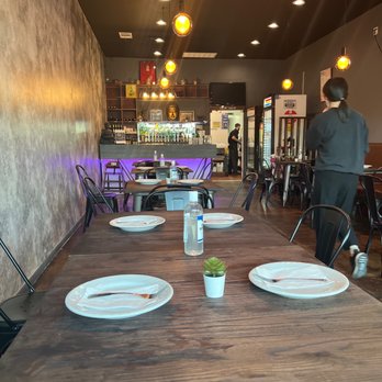 Sunset Thai Cuisine - Inside - Thai Near Me - Los Angeles, California