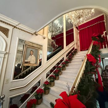 GRACELAND MANSION - Updated April 2026 - 494 Photos & 86 Reviews - 3764 Elvis  Presley Blvd, Memphis, Tennessee - Museums - Phone Number - Yelp