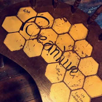 The Beanhive - Cute chair - Coffee & Tea Near Me - Galesburg, Illinois