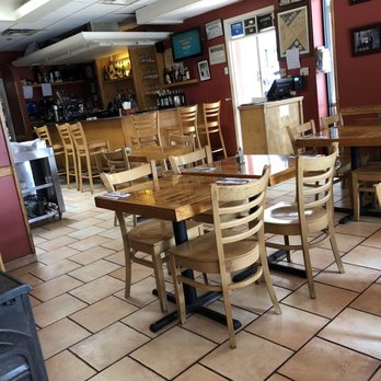 Sac's Place - View to the bar area. - Pizza Near Me - Astoria, New York