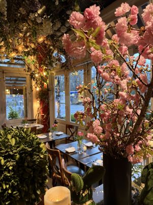 Marlow Bistro by null