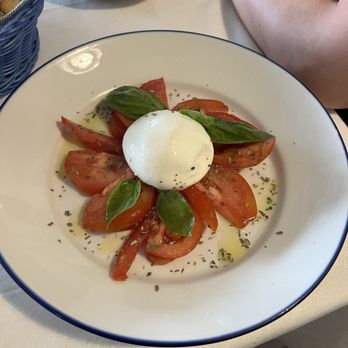 La Rondinella - Italian Near Me - Capri, NA