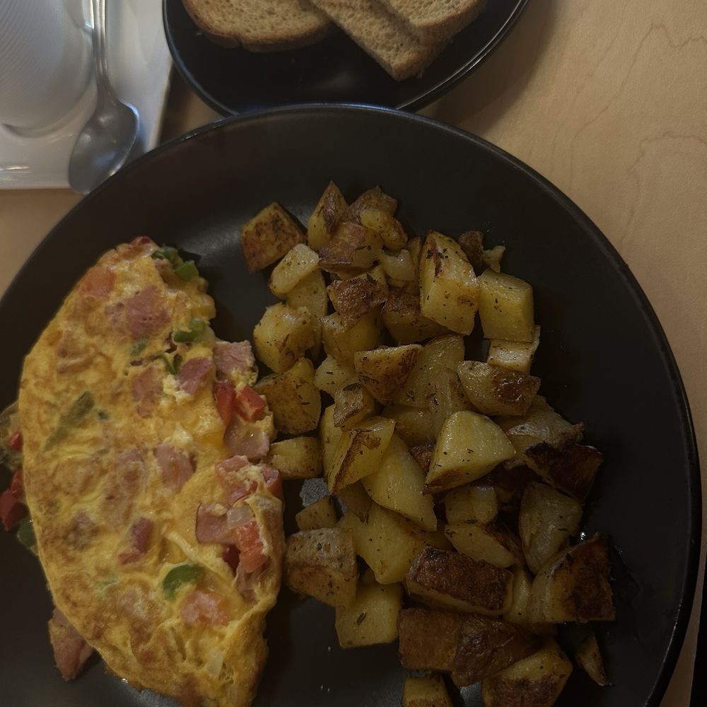 Mambo Cafe - Omelette with rye toast - Colombian Near Me - Pleasantville, New Jersey Mambo Cafe - Omelette with rye toast - Colombian Near Me - Pleasantville, New Jersey