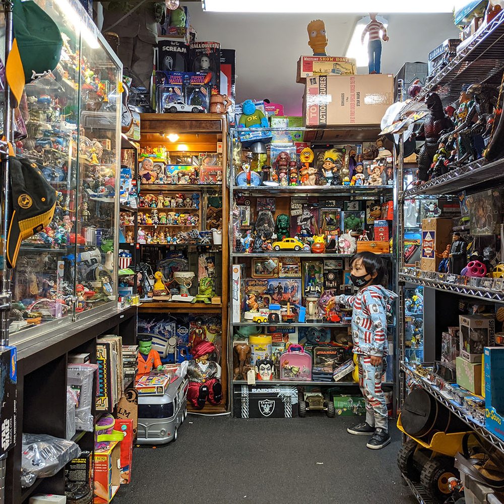 Mantiques - rows and rows of discoveries - Antiques Near Me - Fremont, California Mantiques - rows and rows of discoveries - Antiques Near Me - Fremont, California