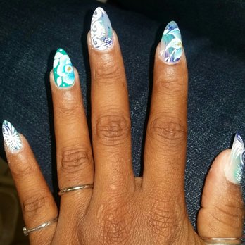 1. Kim Nails & Spas