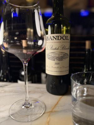 Saison Cellar & Wine Bar by null