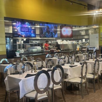 Oooh We It Is - Interior - American Near Me - Chicago, Illinois
