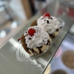 The Shakey Mutt - Warm cookie sundae....Yes, PLEASE!
