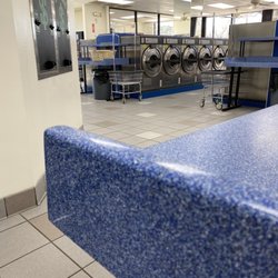 Roy's Wash & Dry - Cleanliness! Awesome staff!