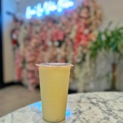 Sweet Boba Co. - Pina Colada & Mango Smoothie | IG @moniquedao