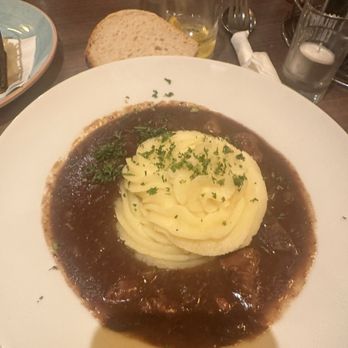 Muskerry Arms Pub & Restaurant - Roast and vegetables, with mashed lotatoes - Irish Near Me - Blarney, Colorado Muskerry Arms Pub & Restaurant - Roast and vegetables, with mashed lotatoes - Irish Near Me - Blarney, Colorado
