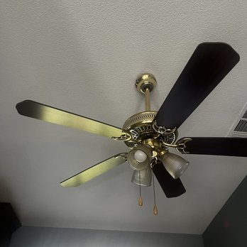 The Magic Duster - Ceiling fan - after - Office Cleaning Near Me - Tracy, California