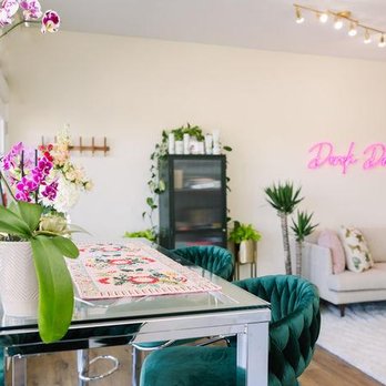 Derek Does Glam - Hair Salons Near Me - Warwick, Rhode Island Derek Does Glam - Hair Salons Near Me - Warwick, Rhode Island