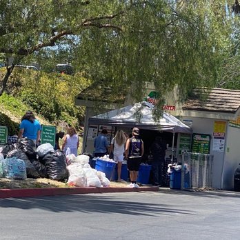 Ponce Recycling Center - The blonde in pic reposted from another review is Gabrielle G France whom robs ppl while they keep persons attention processing their recycl - Recycling Center Near Me - Aliso Viejo, California