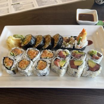 Aoi Japanese Restaurant - 3 maki combo lunch - Japanese Near Me - Framingham, Massachusetts