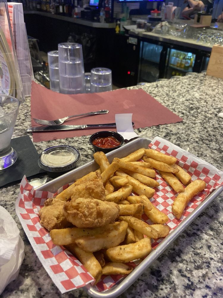 Rae Rock's Bar & Grill