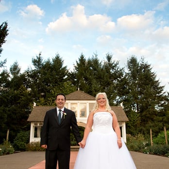 LaDuke Photography - Eugene Country Inn & Event Center - October 2012 - Event Photography Near Me LaDuke Photography - Eugene Country Inn & Event Center - October 2012 - Event Photography Near Me