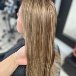Luxury Moon - Highlights, color all over and blow-dry
