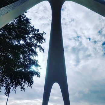 Sunshine State Arch - from underneath - Landmarks & Historical Buildings Near Me