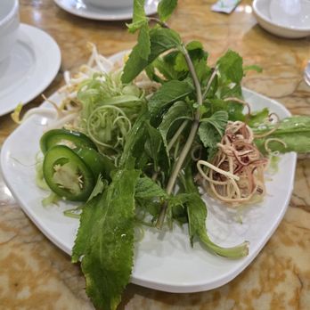 Pho Que Huong - Fresh veg - Vietnamese Near Me - Honolulu, Hawaii
