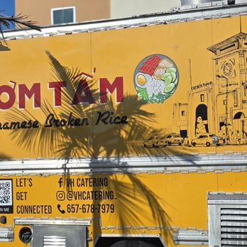 Xe Com Tam VH - The food truck from back side - Food Trucks Near Me - Westminster, California Xe Com Tam VH - The food truck from back side - Food Trucks Near Me - Westminster, California