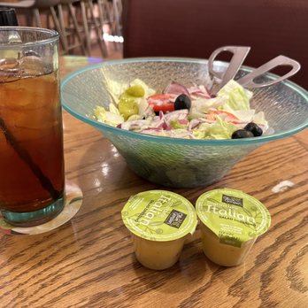Olive Garden Italian Restaurant - Bellini peach raspberry iced tea - Italian Near Me - Maple Grove, Minnesota Olive Garden Italian Restaurant - Bellini peach raspberry iced tea - Italian Near Me - Maple Grove, Minnesota