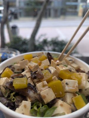 Kudedon Chirashi Bowl Restaurant by null