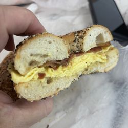 "The classic" - everything bagel with egg and bacon