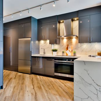 Primo Kitchens - a modern kitchen with marble countertops - Cabinetry Near Me - North York, Ontario Primo Kitchens - a modern kitchen with marble countertops - Cabinetry Near Me - North York, Ontario