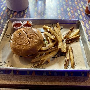 The Cove - Portobello burger - Vegetarian Near Me - San Antonio, Texas