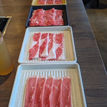 Mo Mo Paradise - MEAT!!! From the top, kurobuta pork, beef chuck eye, beef short plate, beef eye round. - Japanese Near Me - Arcadia, California Mo Mo Paradise - MEAT!!! From the top, kurobuta pork, beef chuck eye, beef short plate, beef eye round. - Japanese Near Me - Arcadia, California