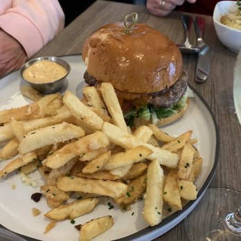 The Salted Vine Kitchen + Bar - Hamburger & Parmesan French Fries - Cocktail Bars Near Me - Squamish, British Columbia The Salted Vine Kitchen + Bar - Hamburger & Parmesan French Fries - Cocktail Bars Near Me - Squamish, British Columbia