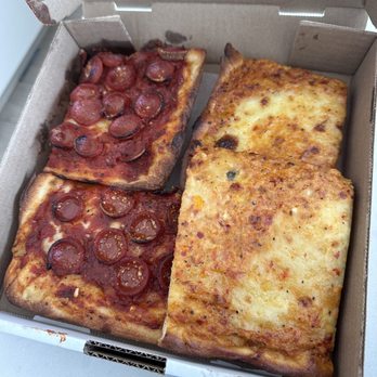 Prince Street Pizza - Pizza Near Me - Toronto, Ontario